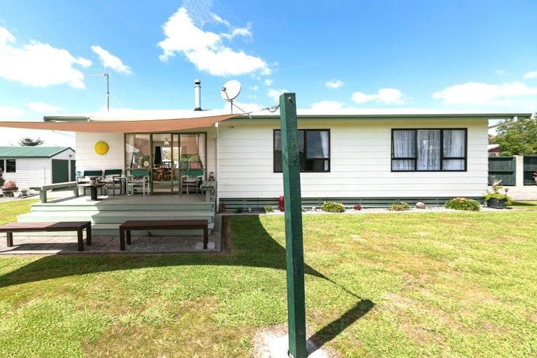 Photo of property in 7 Latham Stubbs Crescent, Waipawa, 4210