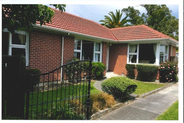 Photo of property in 17 Parker Street, Hornby, Christchurch, 8042