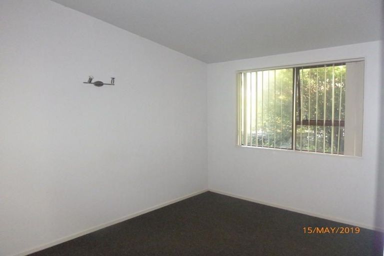 Photo of property in 1 Cron Avenue, Te Atatu South, Auckland, 0610