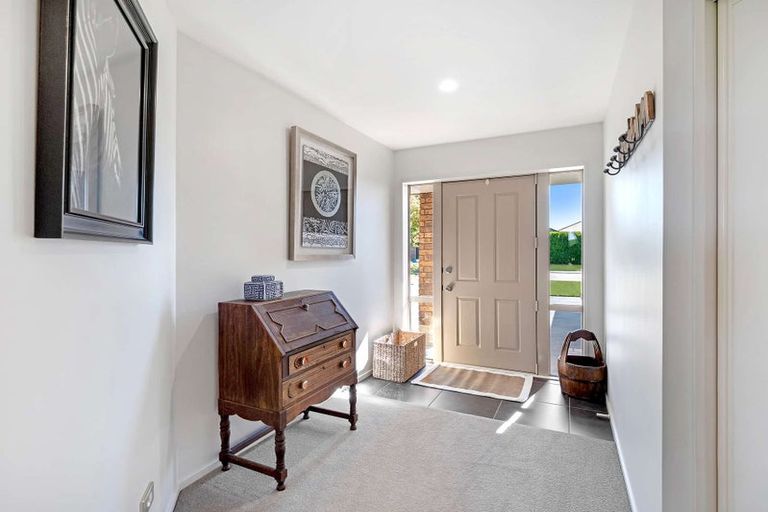 Photo of property in 23 Cairnbrae Drive, Prebbleton, 7604