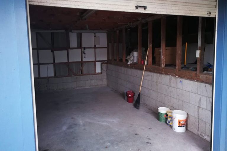 Photo of property in 5 Sari Place, Massey, Auckland, 0614