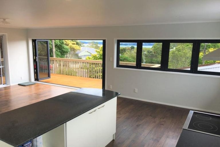 Photo of property in 69a Totara Road, Te Atatu Peninsula, Auckland, 0610