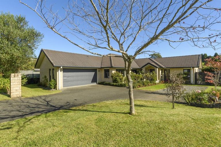 Photo of property in 16 Sunnybrooke Close, Welcome Bay, Tauranga, 3112