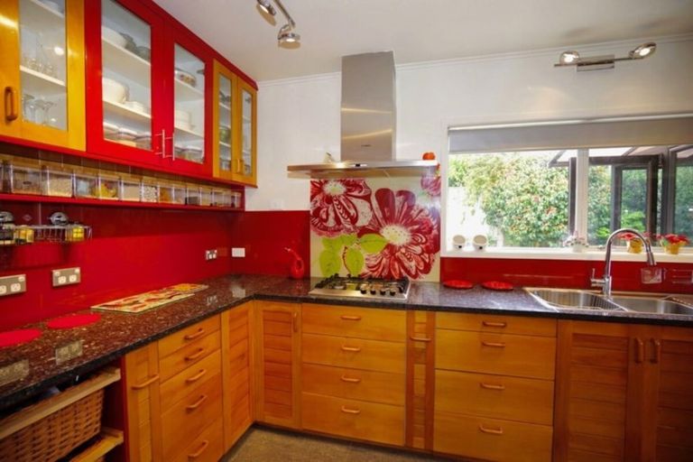 Photo of property in 17 Barlow Place, Chatswood, Auckland, 0626