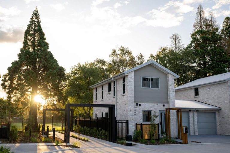 Photo of property in 2 Mohua Lane, Upper Riccarton, Christchurch, 8041