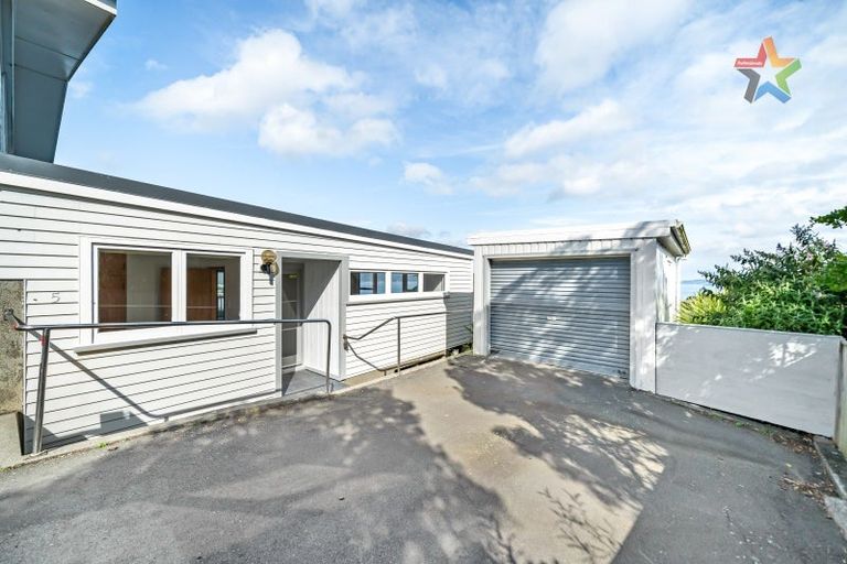 Photo of property in 5/30 London Road, Korokoro, Lower Hutt, 5012