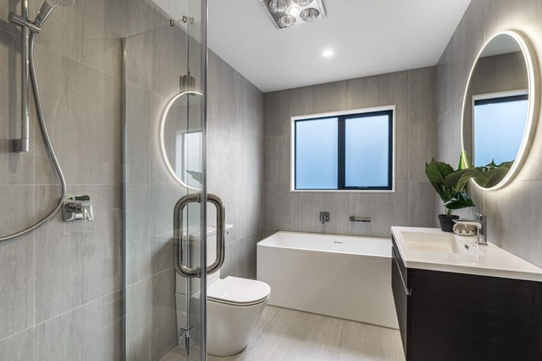 Photo of property in 2 Kauru Lane, Wainui, 0992