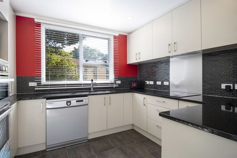 Photo of property in 21 Solander Place, Whitby, Porirua, 5024