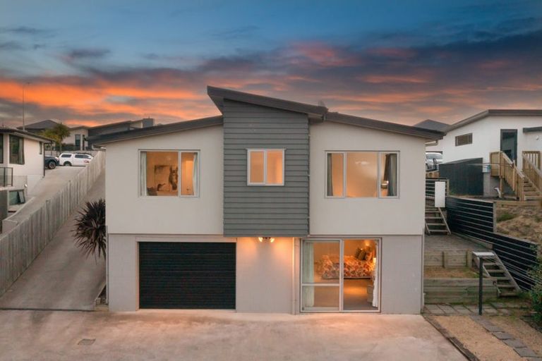 Photo of property in 31 Grandvista Drive, Green Island, Dunedin, 9018