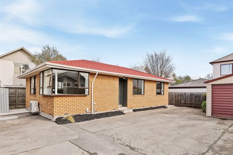 Photo of property in 2/100 Purchas Street, Edgeware, Christchurch, 8013