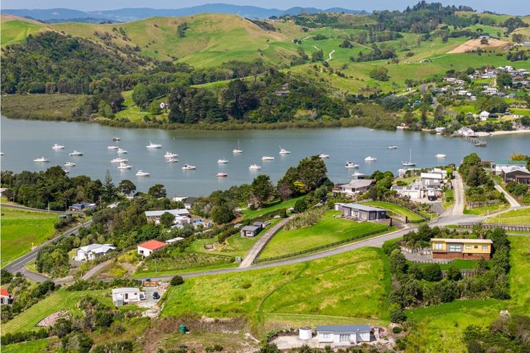 Photo of property in 6 Emay Crescent, Pahi, Paparoa, 0571