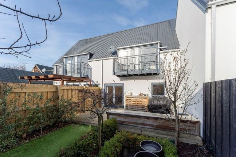 Photo of property in Cornwall Gardens, 3/27 Cornwall Street, St Albans, Christchurch, 8014