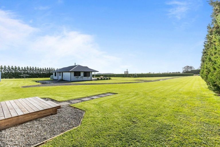 Photo of property in 39 Kairau Road East, Brixton, New Plymouth, 4373