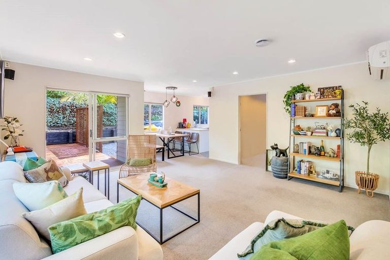 Photo of property in 92 Glendene Avenue, Glendene, Auckland, 0602