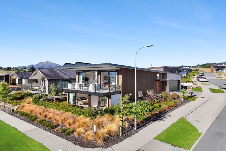 Photo of property in 48 Farrant Drive, Wanaka, 9305