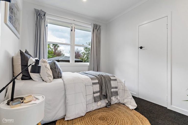 Photo of property in 2 Windsor Street, Solway, Masterton, 5810