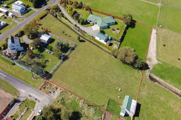 Photo of property in 8 Bowen Street, Woodville, 4920