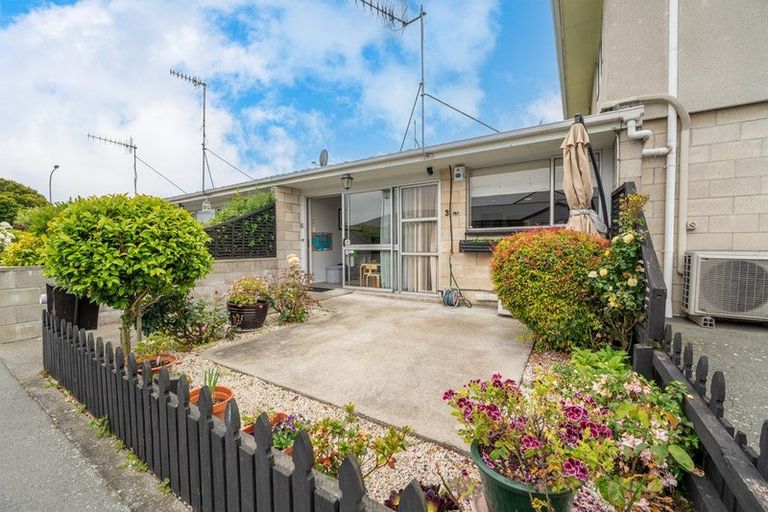 Photo of property in 25 Clyde Street, Seaview, Timaru, 7910
