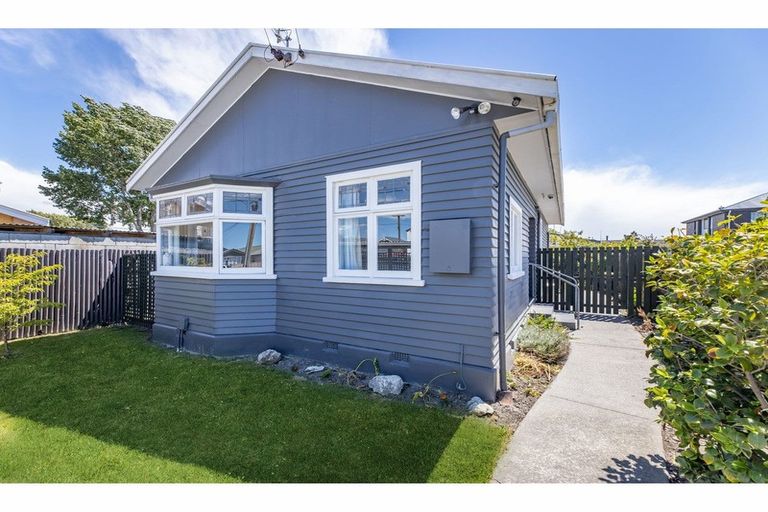 Photo of property in 131 Olliviers Road, Phillipstown, Christchurch, 8011