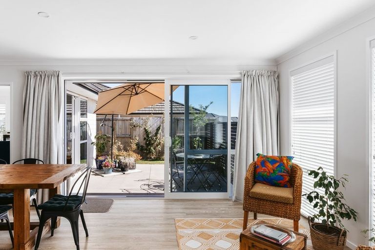 Photo of property in 77 Bert Wall Drive, Omokoroa, 3114