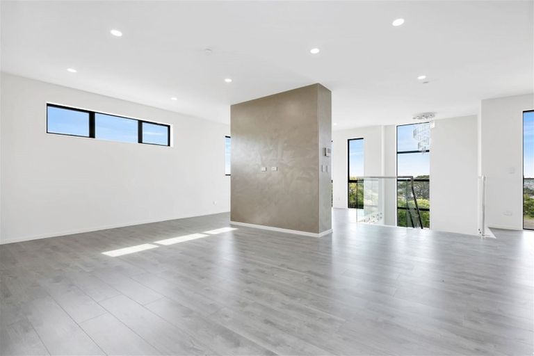 Photo of property in 7 Rakiraki Place, Flat Bush, Auckland, 2019