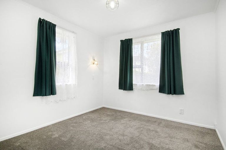 Photo of property in 36 Fantame Street, Cannons Creek, Porirua, 5024