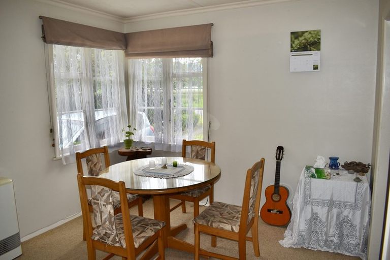 Photo of property in 32 Te Roto Road, Otaki, 5512