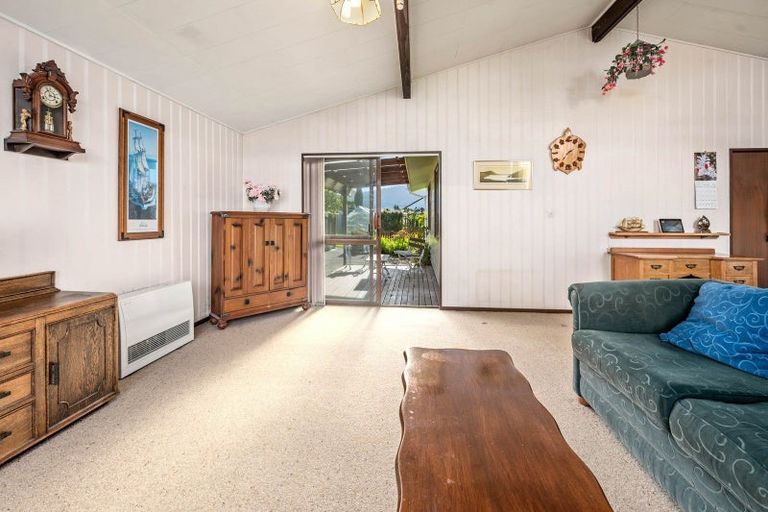 Photo of property in 34 Neri Crescent, Pomare, Rotorua, 3015