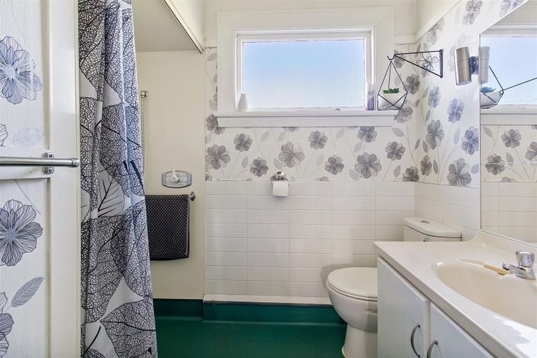 Photo of property in 10 Herbert Street, Waimate, 7924