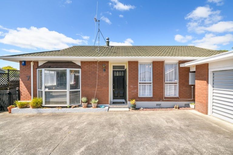 Photo of property in 7 Haast Place, Awapuni, Palmerston North, 4412