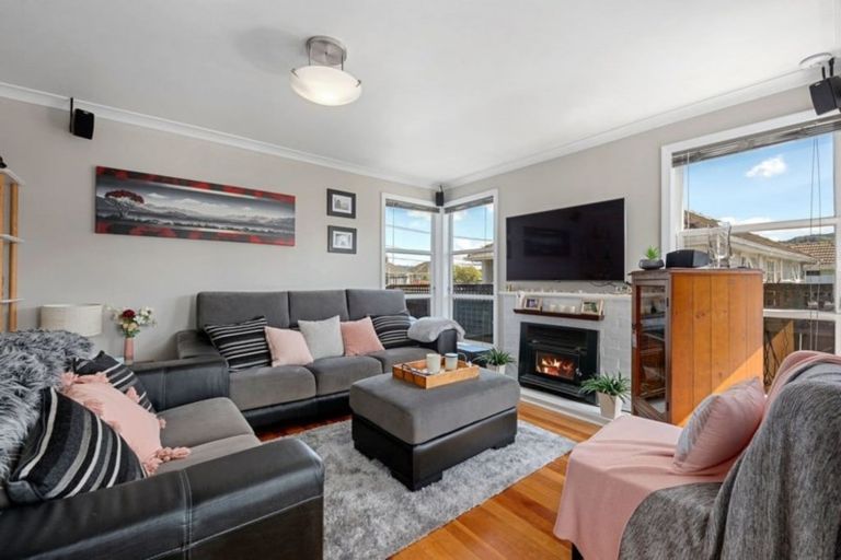 Photo of property in 30 Sheridan Crescent, Trentham, Upper Hutt, 5018