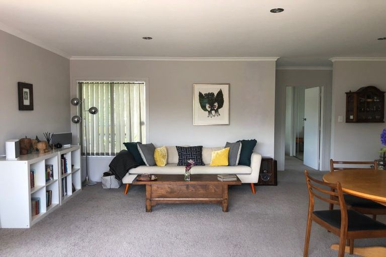 Photo of property in 3/3 Argyle Terrace, Milford, Auckland, 0620