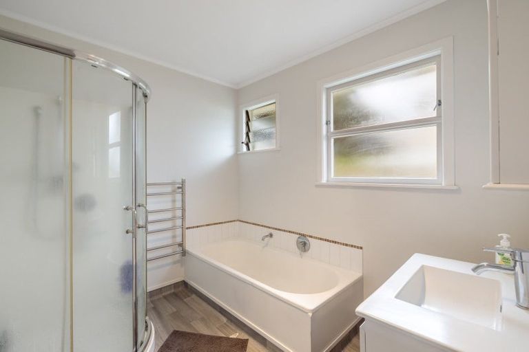 Photo of property in 18 Atuaroa Avenue, Te Puke, 3119