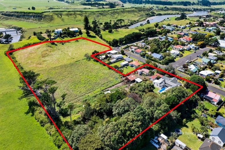 Photo of property in 8 Hadfield Street, Patea, 4520