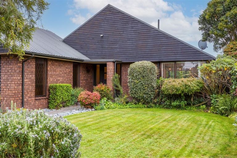 Photo of property in 19 Rubens Place, Burnside, Christchurch, 8053