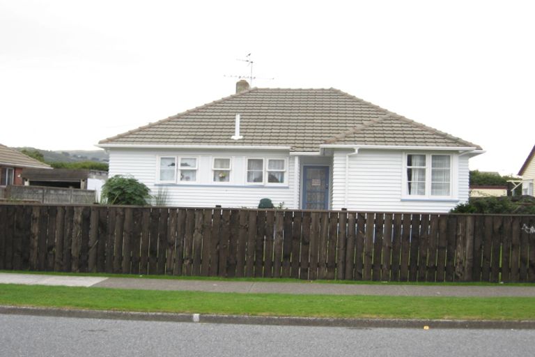Photo of property in 9 Hewer Crescent, Naenae, Lower Hutt, 5011