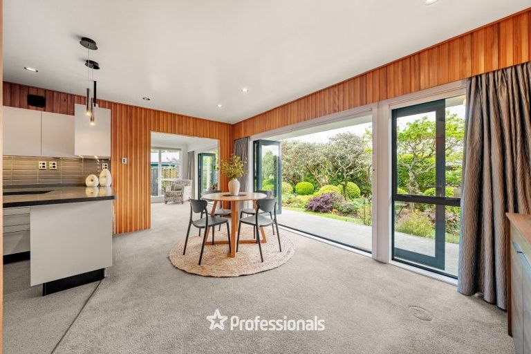 Photo of property in 294 Stokes Valley Road, Stokes Valley, Lower Hutt, 5019