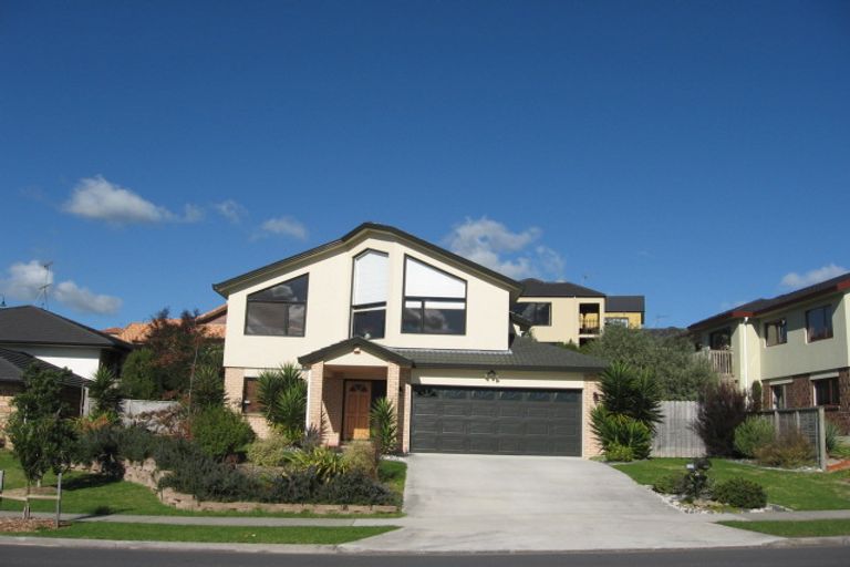 Photo of property in 117 Charles Prevost Drive, The Gardens, Auckland, 2105