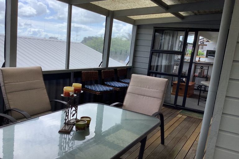 Photo of property in 2/92 Verran Road, Birkdale, Auckland, 0626