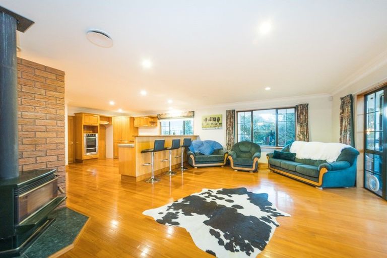 Photo of property in 335 Tutaki Road, Kelvin Grove, Palmerston North, 4470