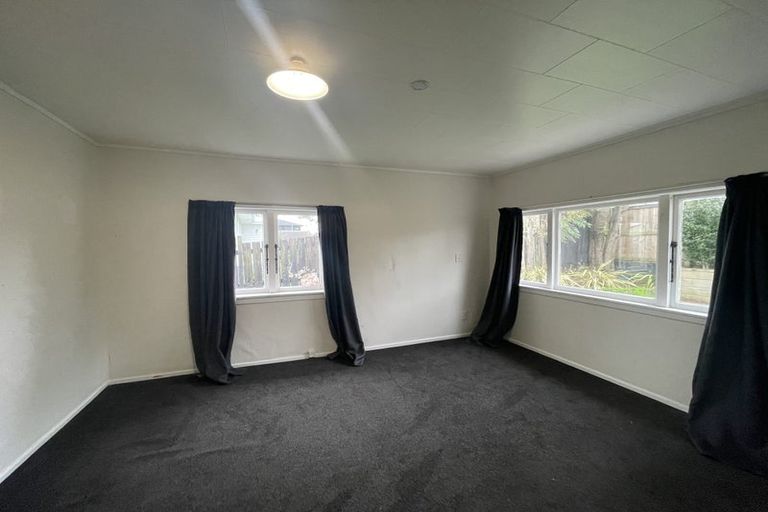 Photo of property in 90 Porchester Road, Papakura, 2110