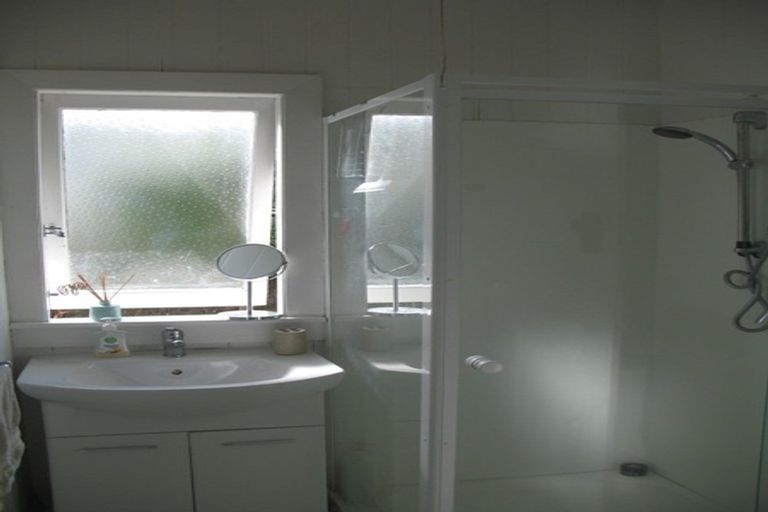 Photo of property in 265 One Tree Point Road, One Tree Point, 0118