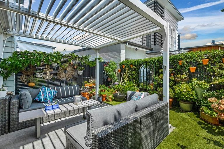 Photo of property in 30 Grey Warbler Road, Hobsonville, Auckland, 0616