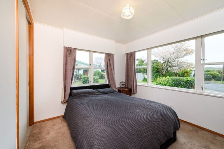 Photo of property in 12 Edwards Place, Terrace End, Palmerston North, 4410