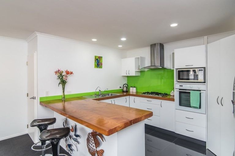 Photo of property in 92 Weggery Drive, Waikanae Beach, Waikanae, 5036