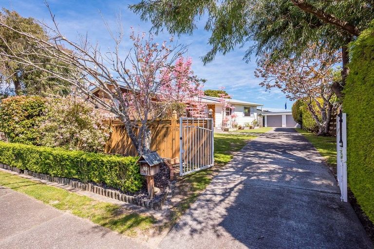 Photo of property in 50 Sylvan Avenue, Waikanae, 5036