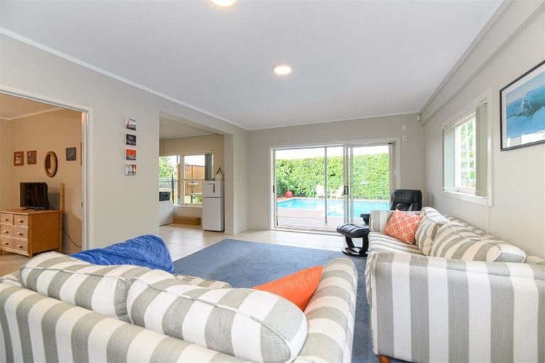 Photo of property in 38 Marywil Crescent, Hillcrest, Auckland, 0627