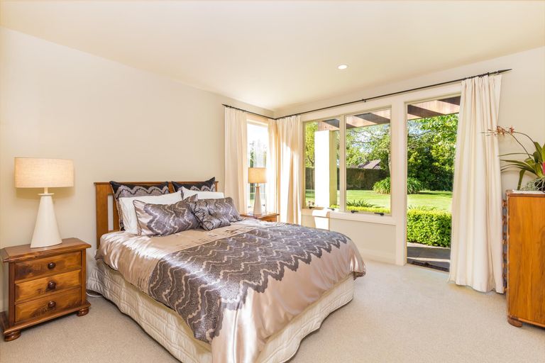 Photo of property in 280 Gillespie Place, Acacia Bay, Taupo, 3385