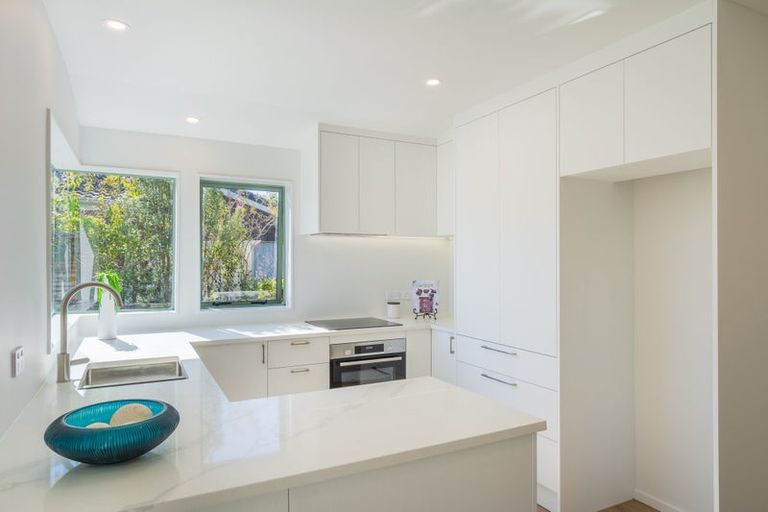 Photo of property in 19 The Grove, Red Beach, 0932