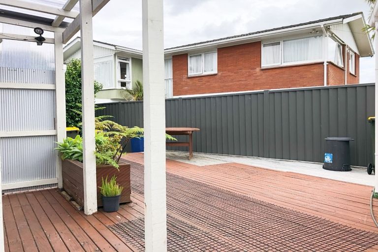 Photo of property in 8 Divich Avenue, Te Atatu South, Auckland, 0610